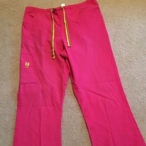 Spread Good Cheer Scrub Pants Women’s Medium Pink